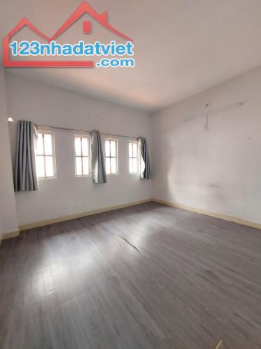 Sắp định cư, bán gấp nhà mặt tiền Trần Thủ Độ, gần chợ Nguyễn Sơn, vị trí đẹp, 4.x tỷ. TL - 2