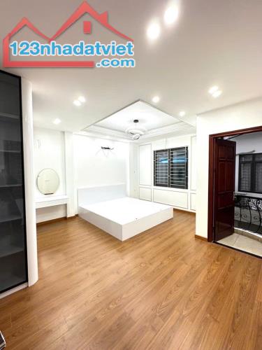 BÁN NHÀ MINH KHAI, Ô TÔ ĐỖ CỬA, NGÕ THOÁNG, GẦN PHỐ GẦN 40M2 GIÁ CHỈ 8,4 TỶ - 2