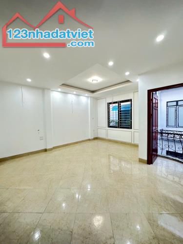 BÁN NHÀ MINH KHAI, Ô TÔ ĐỖ CỬA, NGÕ THOÁNG, GẦN PHỐ GẦN 40M2 GIÁ CHỈ 8,4 TỶ - 3