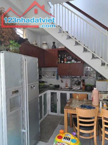 Bán nhà Nguyễn Văn Quỳ chỉ 5 tỷ hơn -  64m2 - 4 tầng BTCT - 3