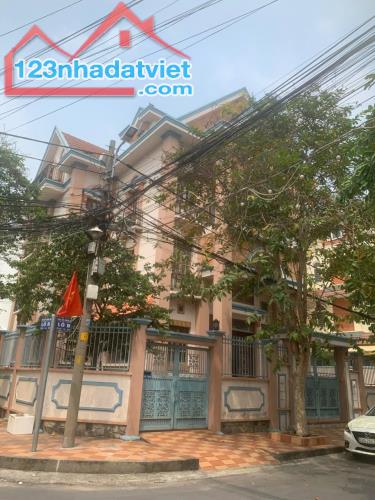 Bán nhanh biệt thự Phú Mỹ Hưng Quận 7 TP HCM - 4