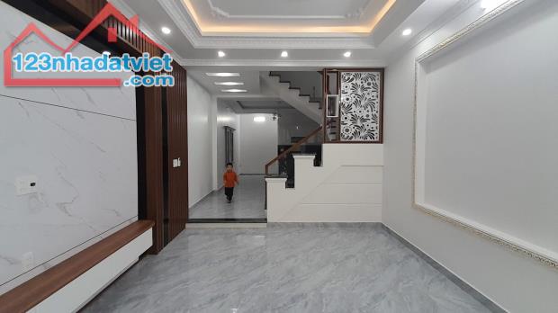 Bán nhà Trại Lẻ, Kênh Dương, Lê Chân .4 tỷ , 56m, 4 tầng.