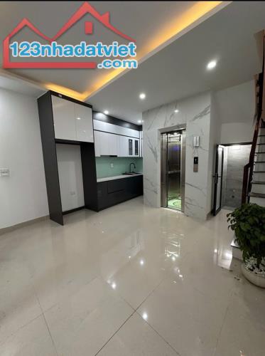 BÁN NHÀ ĐỘI CẤN - NHÀ MỚI - 6 TẦNG - 46M - GIÁ 8.6 TỶ - 3