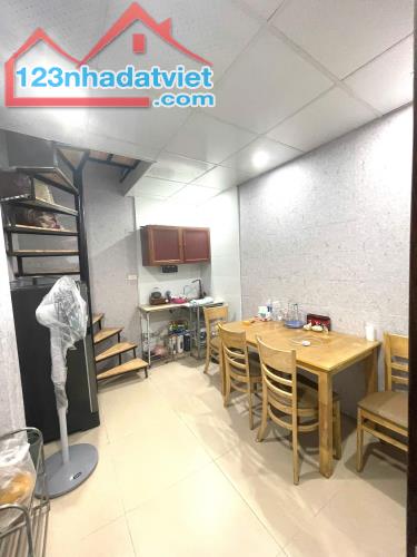 Bán nhà 4 tầng phố Nguyễn Lương Bằng, quận Đống Đa, giá 2.18 tỷ. 0971813682. - 1