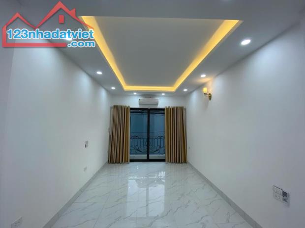 BÁN NHÀ PHỐ KHƯƠNG ĐÌNH THANH XUÂN,Ô TÔ,FULL NỘI THẤT,40M*5T, GIÁ 9TỶ - 5