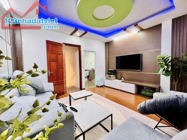 BÁN NHÀ KHÂM THIÊN ĐỐNG ĐA 48m 4T Mt 4m GIÁ 8.3 TỶ NGÕ THÔNG 2 THOÁNG KINH DOANH - 3