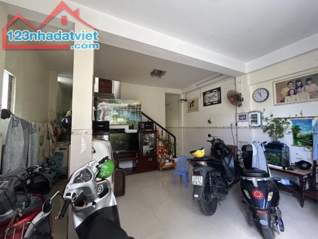 ♣ Kiệt 3m Lê Đình Lý, gần Ô tô đậu, 71m2, ngang 5.5m, 2 tầng cứng cáp sạch sẽ, 3.5 tỷ