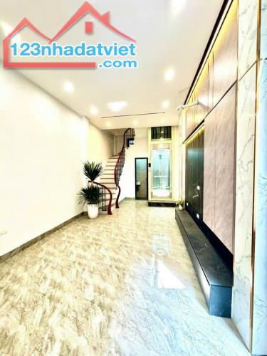 Nhà đẹp Tây Hồ 6 tầng thang máy x 33m2, ngõ thông thoáng.