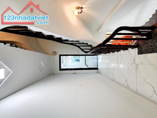 Gần 7 tỷ có ngay nhà Đội Cấn - quận Ba Đình 45M2 - 4 Tầng - MT 3,2M - 2