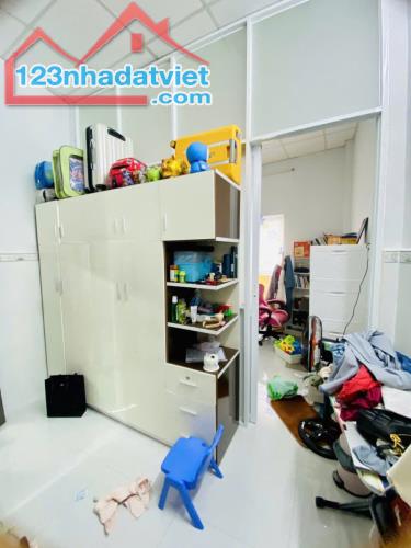 Cần bán gấp nhà 2 mặt hẻm trước sau - Ngô Gia Tự, Quận 10. - 4