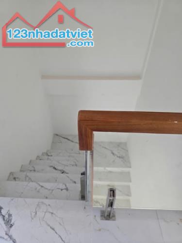 Nhà Mặt Tiền Đường Nguyễn Biểu Phường 2 Quận 5. - 2