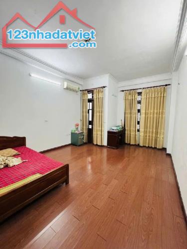 Trung tâm phố Đội Cấn - Diện tích 40M2, 5 Tầng, MT 5M - Giá chỉ 7.85 Tỷ - 2