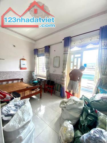 BÁN NHÀ RIÊNG - TRƯƠNG THỊ HOA QUẬN 12 - 45M - 3 TẦNG - 3PN - 3,5 TỶ - 2