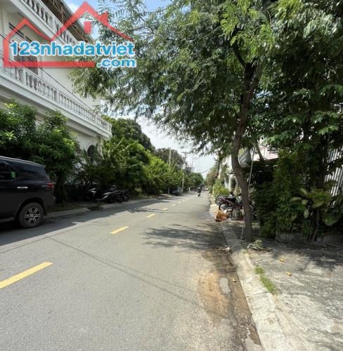 Đất Mặt Tiền Đường Số 12m Ở P.Hiệp Bình Phước, Thủ Đức,  DT 209m2; Ngang 10m, GIÁ 11 TỶ