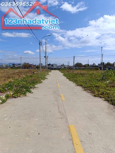 Ốc đảo - hàng hiếm tại Đông Hải, Phan Rang - Tháp Chàm, 16 triệu / m2, 101.4 m2, gần các - 1