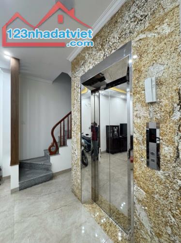 BÁN NHÀ KHƯƠNG HẠ,THANH XUÂN,TRƯỚC NHÀ 2,5M,THANG MÁY,GẦN Ô TÔ,43M2,11.5 TỶ(CTL) - 2