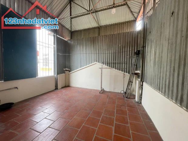 SIÊU PHẨM PHỐ BÙI XƯƠNG TRẠCH THANH XUÂN - GIÁ 6XXX - LÔ GÓC - NỞ HẬU - NHÀ DÂN XÂY - 4