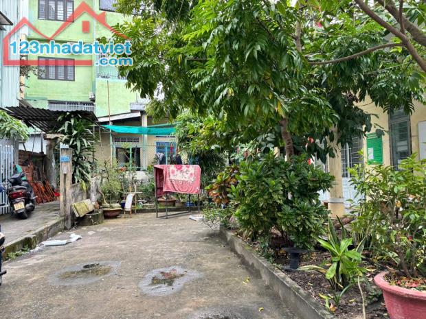 # Nhà Kiệt gần đường Núi Thành, 113m2, C4, 2.75 tỷ