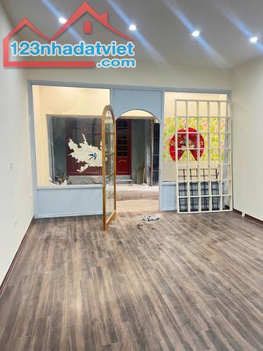 Bán nhà mặt ngõ kinh doanh-ô tô qua-Hồng Tiến-Nguyễn Văn Cừ-Long Biên-55m2 4 tầng 11,2 tỷ
