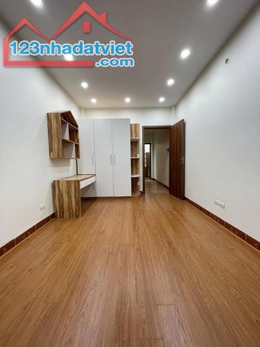 Bán nhà Phương Mai Đống Đa 45m2x4T Đẹp, ô tô đỗ cửa chỉ hơn 10 tỷ - 2