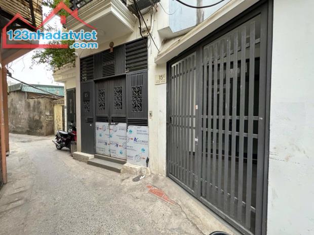 Ngõ 254 Minh Khai 42m2 4 tầng ba gác đỗ cửa .Giá 5,8 tỷ