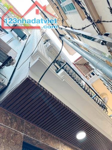 BÁN NHÀ NGÕ NÔNG GẦN PHỐ 17,5TỶ 67m 6 TẦNG MT 4,5m FULL NỘI THẤT NGUYỄN ĐÌNH HOÀN CẦU GIẤY