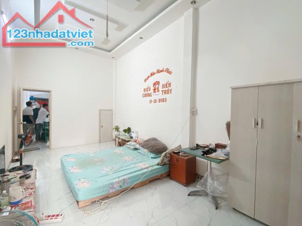 Bán nhà mặt tiền Phan Xích Long,P.16,Q.11,dt: 3,6 x 15 nhà xây 3 lầu 9 Tỷ 6. - 5