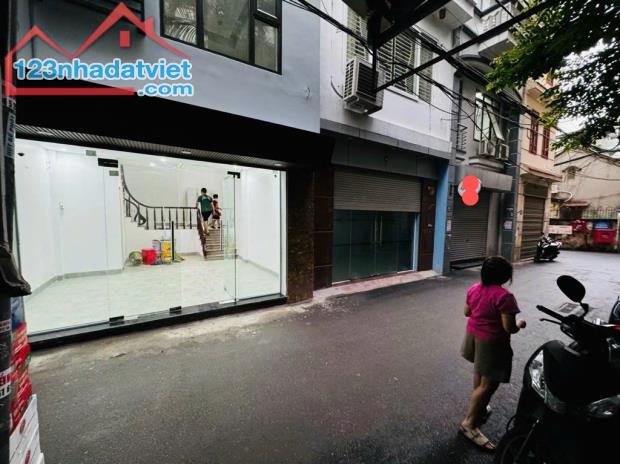 CẦU GIẤY: OTO VÀO NHÀ- MẶT TIỀN RỘNG- NGÕ THÔNG- GẦN CHỢ- LÔ GÓC