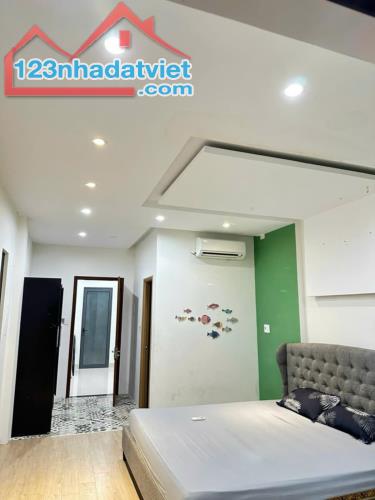 Bán nhà 2 tầng, 160m2, mặt tiền đường 7m5 gần Cầu Rồng, dòng tiền 18tr/ tháng