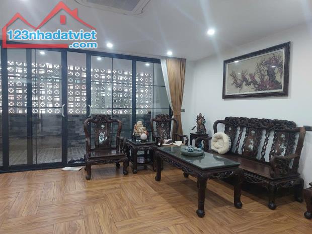 PHÂN LÔ HOÀNG QUỐC VIỆT, VỈA HÈ, ÔTÔ TRÁNH, KINH DOANH, DT 58M2, 2 THOÁNG, HƠN 16 TỶ - 1