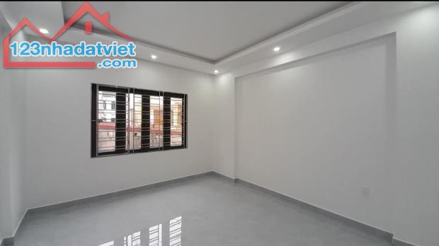 Bán nhà 4 tầng Trại Lẻ, Lê Chân.52m. Mặt tiền 4m. Ngõ 3m. Chỉ 3,85 tỷ - 4