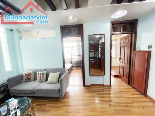 Bán căn hộ chung cư phố Chùa Bộc, Đống Đa, nhà đẹp ở luôn, ngõ rộng thông, gần ô tô - 1