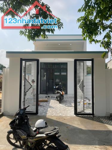 BÁN NHÀ KIỂU MỚI XÂY DT 150M2 GIÁ RẺ TẠI   KHU ĐÔ THỊ MỸ PHƯỚC  TP BẾN CÁT BÌNH   DƯƠNG.