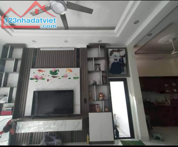 BÁN NHÀ ĐẸP 1.69 TỶ 3 TẦNG 45M2 ( ĐÔNG BẮC ) NGÕ ĐOÀN TRẦN NGHIỆP - 2