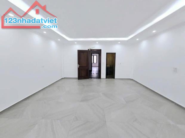 PHÂN LÔ TOÀ NHÀ 8 TẦNG THANG MÁY, KINH DOANH PHỐ TRẦN QUỐC HOÀN, CẦU GIẤY 0569766799. - 2