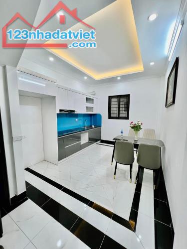 Bán nhà phố Minh Khai, Hai Bà Trưng 40m, 4 tầng. Giá: 7.68 tỷ. LH: 0937158386 - 2