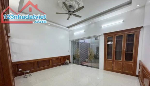 Bán nhà 4 tầng Chợ Hàng, Dư Hàng Kênh, Lê Chân, 129m2, chỉ 12.9tỷ