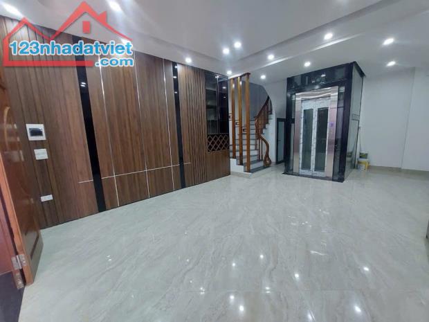 TRUNG TÂM KĐT PHÁP VÂN 60M2 5 TẦNG THANG MÁY Ô TÔ 14 TỶ - 1