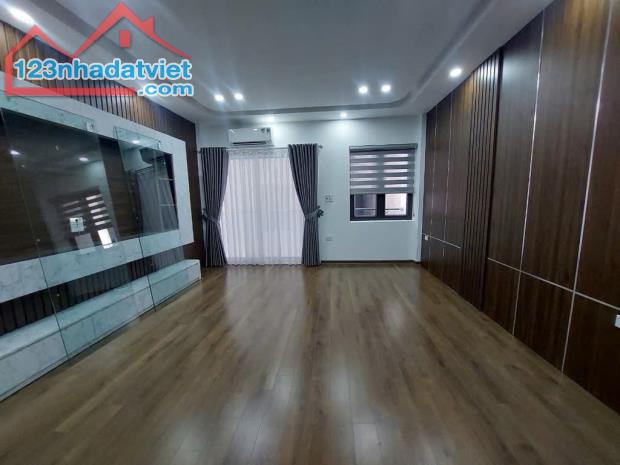 TRUNG TÂM KĐT PHÁP VÂN 60M2 5 TẦNG THANG MÁY Ô TÔ 14 TỶ - 2