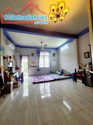 Mặt tiền hẻm 219 Tạ Quang Bửu 4x22 Nở hậu chỉ 12 tỷ 7 - 2
