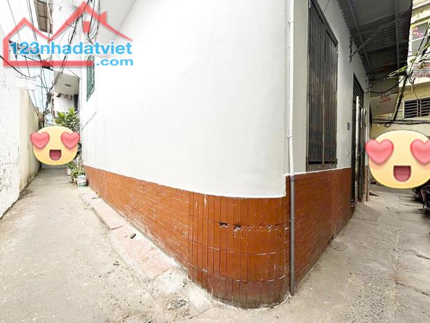 HIÊM-NHÀ LẠC LONG QUÂN ĐẸP 60m2x4T LÔ GÓC 3THOÁNG, NGÕ THÔNG,35M RA OTO,MẶT TIỀN 6M_11,9TỶ - 1
