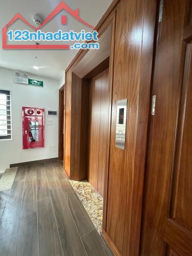 SIÊU VIP- TOÀ VĂN PHÒNG ĐỘI CẤN - 160m2- 8 TẦNG- 8M MẶT TIỀN- 100 TỶ - 1