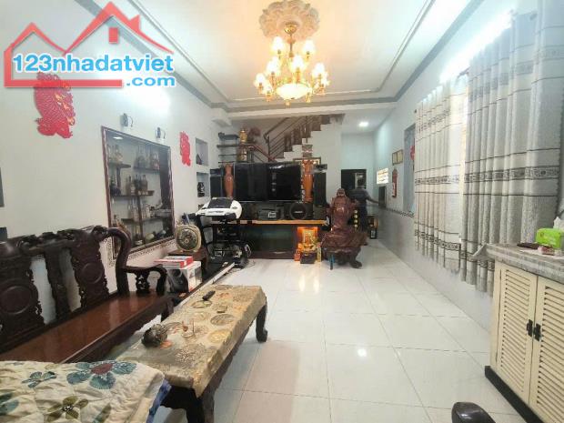 LÔ GÓC 2 MẶT HẺM, HXH QUAY ĐẦU, TRƯỜNG THỌ THỦ ĐỨC, DT 4*17, CHỈ 5.X TỶ