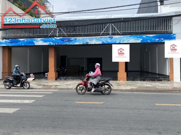 Cho Thuê Mặt Bằng Mặt Tiền tại Quận Gò Vấp, TPHCM_DT:17.5m x 27m (Nở hậu 20m). Giá 199 - 1