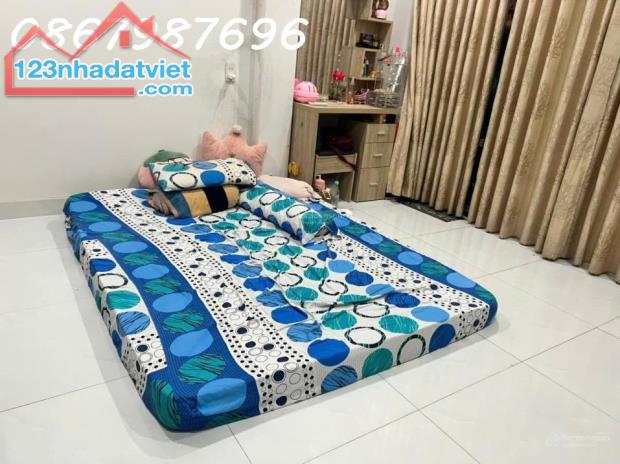 Bán Nhà 3 Tầng Hẻm Trung Tâm TP. Nha Trang - Giá 4,2 Tỷ - 4
