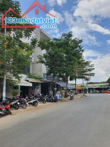 ĐƯỜNG XE TẢI, LINH XUÂN 3 TẦNG. 159M. NGANG 6.8M Ở VÀ KINH DOANH ĐỀU TỐT, CÓ DÒNG TIỀN.