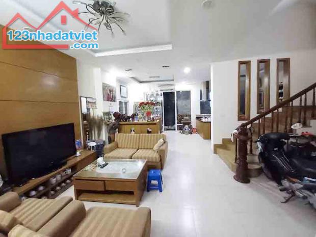 Bán nhà Giang Văn Minh, Ba Đình, gần ôtô, 72mx2t, 12.5 tỷ, 0985696268