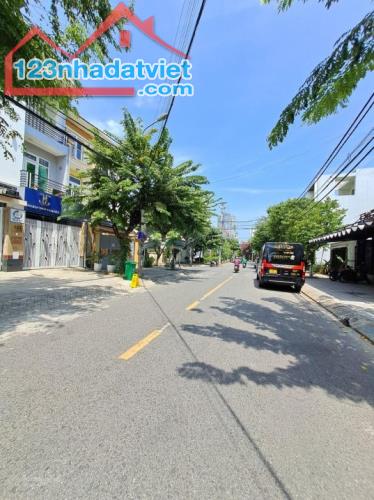 Bán nhà mặt tiền Dương Đình Nghệ, DT 99,5m2 3 tầng giá chỉ 11,5 tỷ - 1