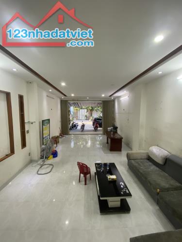 Bán nhà mặt tiền Dương Đình Nghệ, DT 99,5m2 3 tầng giá chỉ 11,5 tỷ - 2