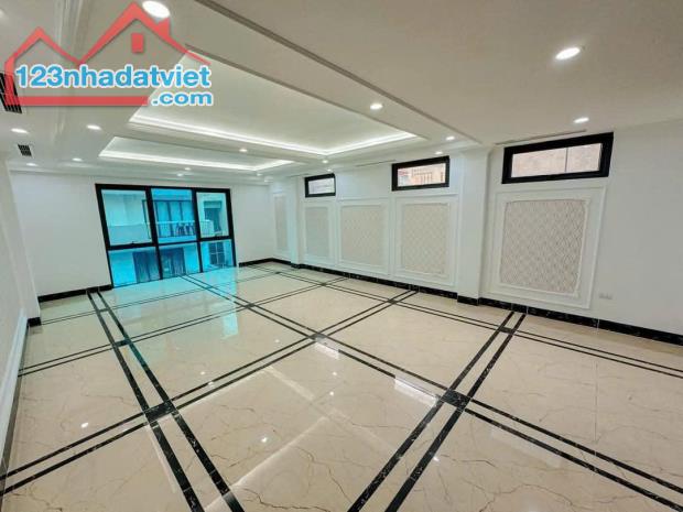 Bán nhà vị trí đẹp phố Đội Cấn 63m2, 5T thang máy, MT4.5m vỉa hè ô tô kinh doanh - 1